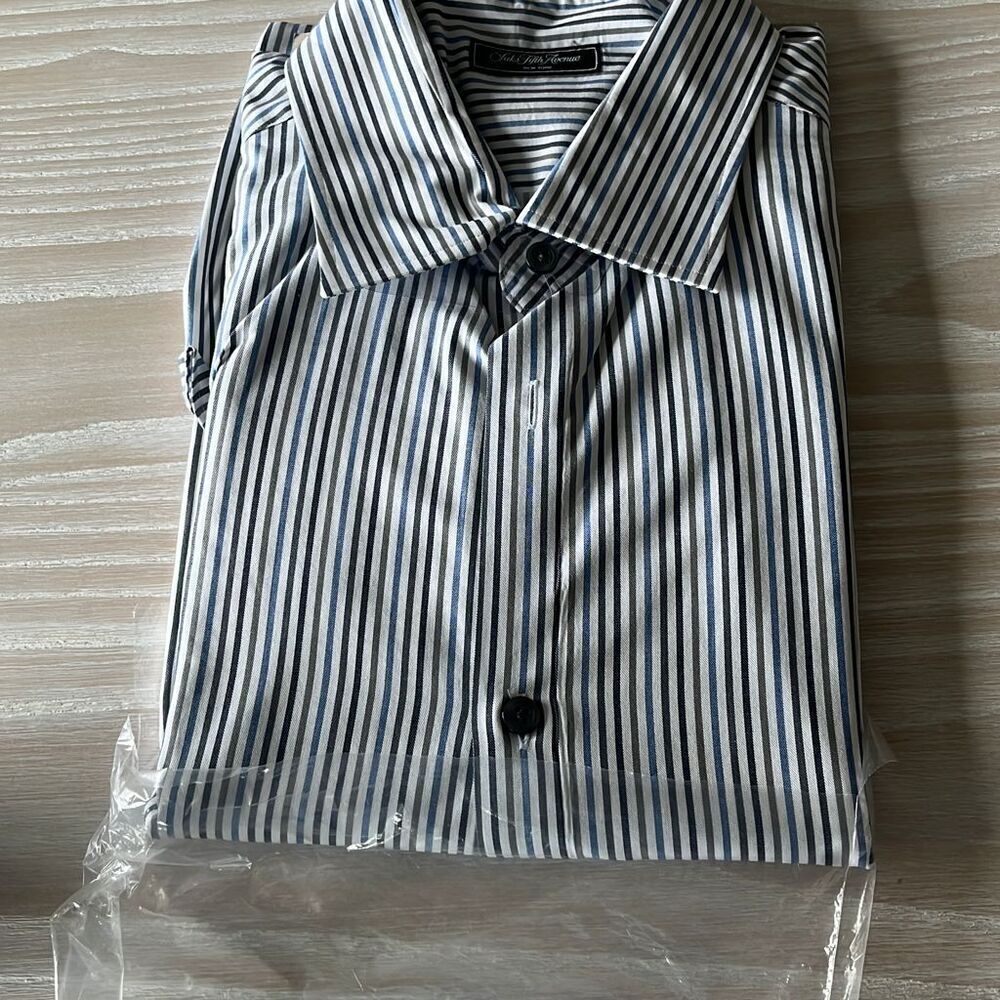 Saks Fifth Avenue Men’s Collared Button Down Dress Shirt 17.5L NWT